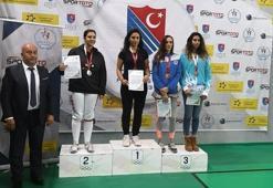 Kağıtsporlu eskrimcilerden Türkiye Şampiyonasında 3 madalya