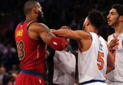 FETÖ'cü Enes Kanter ile LeBron James'in tartışması büyüyor