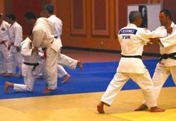 Antalya'da judo festivali