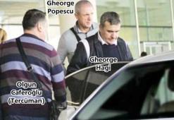 Galatasaray'ın efsaneleri Hagi ve Popescu, Karşıyaka için Türkiye'de!