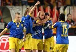 Tek başına Baros ne yapsın: 2-4