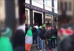 İrlandalı taraftarlardan Victoria Secret baskını!