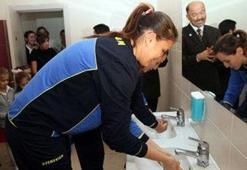 Bayanlardan temizlik dersi
