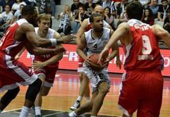 Kartal sonunu getiremedi: 79-85