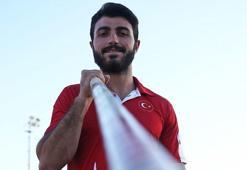 Yataktan kalktı, rekor kırdı!