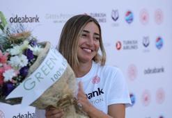 Dünya rekortmeni Şahika Ercümen için tören düzenlendi