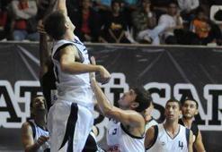 Fener'den farklı zafer: 80-57