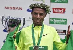 İlk maratonunda birinci oldu