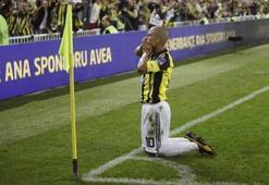 Alex futbolu bırakıyor