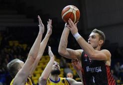 Gaziantep Basketbol, Freimanis'i kadrosuna kattı