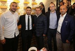 Sabri Sarıoğlu, optik dükkanı açtı