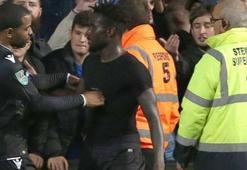 Crystal Palace'lı Pape Souare'ye formasını geri attılar