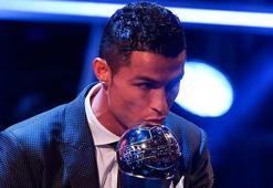 Cristiano Ronaldo'yu ağlattılar