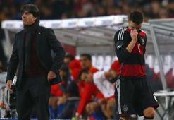 Mesut'a protesto