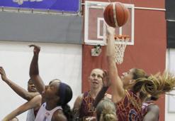 Canik Belediyespor: 47 - Yakın Doğu Üniversitesi: 65