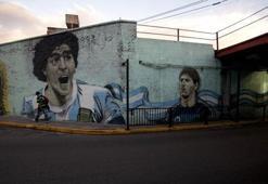Maradona sahalara dönüyor!