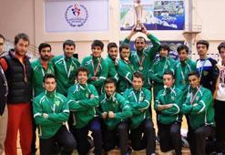 Hokeyde şamğiyon Bağlumspor