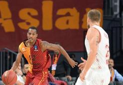 Galatasaray ilk maçında farklı mağlup