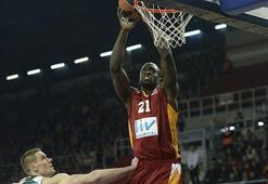 Aslan seriye bağladı: 90-83