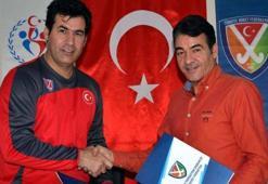 Hokey Milli Takımı'nın başına İranlı antrenör Nourani getirildi