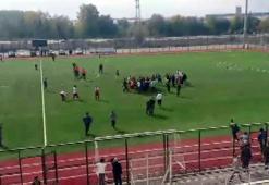 Amatör maçta kavga çıktı, 11 futbolcu kırmızı kart gördü