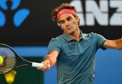 Federer yarı finalde