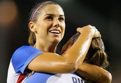 Alex Morgan, Disney World'de olay çıkardı!