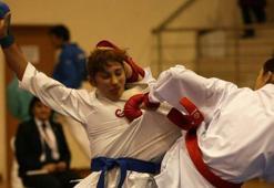 Karate'de 2 bronz
