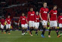 Manchester United zor dönemeçte
