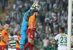 Bursaspor-Galatasaray maçında penaltı tartışması!
