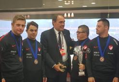 Yıldırım Demirören, Down Sendromlular Milli Takımı ile bir araya geldi