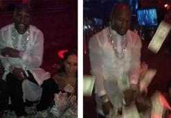 Floyd Mayweather, striptiz kulübünde para saçtı!