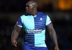 Adebayo Akinfenwa şaşırtmaya devam ediyor!