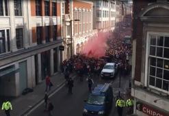 20 bin Köln taraftarı Arsenal maçı için sokakta...