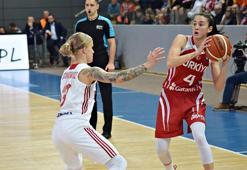 Potanın Perileri, Polonya'yı da mağlup ederek 5'te 5 yaptı: 49-68