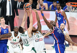 Anadolu Efes - Panathinaikos maç sonucu: 78-62