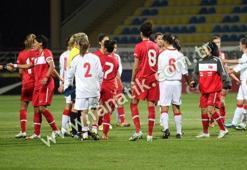 Bayan Milliler'den ilk galibiyet: 3-1