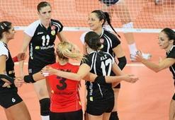 VakıfBank üçüncü galibiyetini aldı: 3-1