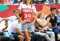 Büyük Britanya-Türkiye maçında Tülin Şahin rüzgarı