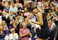 Maria Sharapova, Simona Halep'i yendi