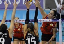 Vakıfbank liderliği bırakmıyor