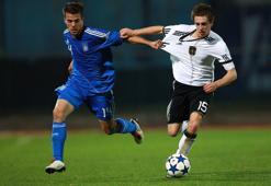 Yunan futbolcu Tsoumanis aracında ölü bulundu