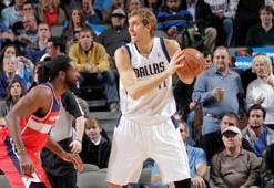 Dirk Nowitzki bir sıra daha yükseldi