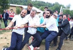 Bakan Osman Aşkın Bak, gençlerle spor yaptı