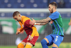 Çaykur Rizespor-Galatasaray maçında Berkan Kutlu'ya kırmızı kart