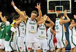 Slovenya zorlanmadı:91-84