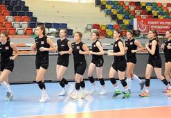 18 Yaş Altı Kız Milli Voleybol Takımı, Arjantin'e gitti