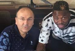 Demir Grup Sivasspor'a Gohi'den imza