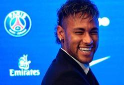 Neymar atmosferden büyülenmiş!