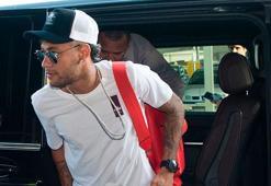 Neymar, transfer rekorunu altüst etti
